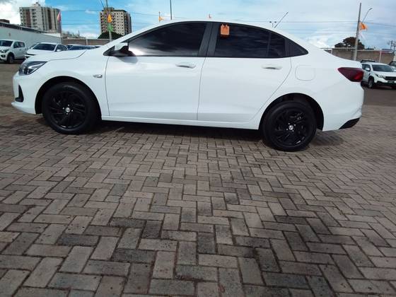 CHEVROLET ONIX 1.0 FLEX PLUS LT MANUAL CHEVROLET ONIX 1.0 FLEX PLUS LT MANUAL